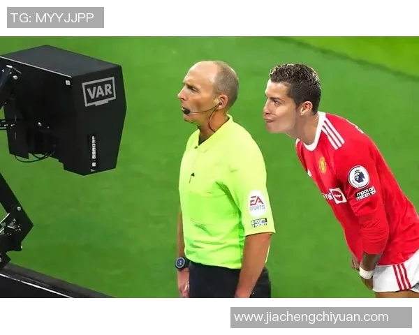 足球明星搞笑训练瞬间大揭秘让你捧腹大笑的精彩时刻