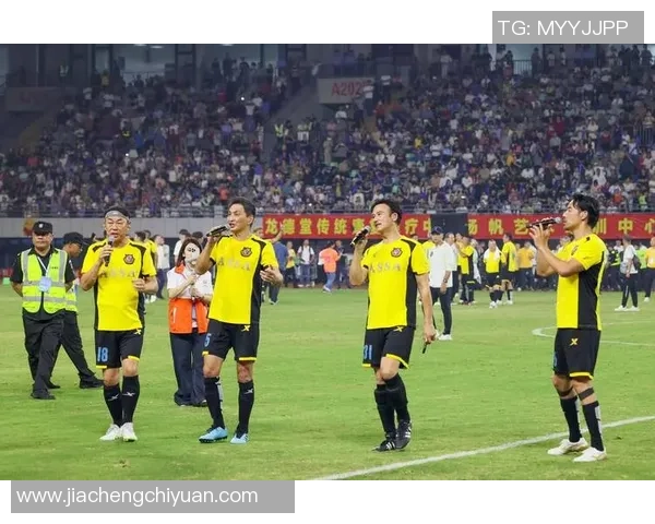 足球明星温情瞬间大合集感受他们的友谊与激情 足球明星温情瞬间大合集感受他们的友谊与激情